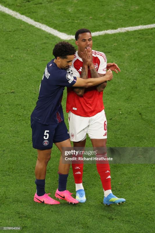 Arsenal nhận thất bại đau đớn sau loạt sút luân lưu, PSG bảo vệ thành công ngôi vô địch Champions League- Ảnh 2.
