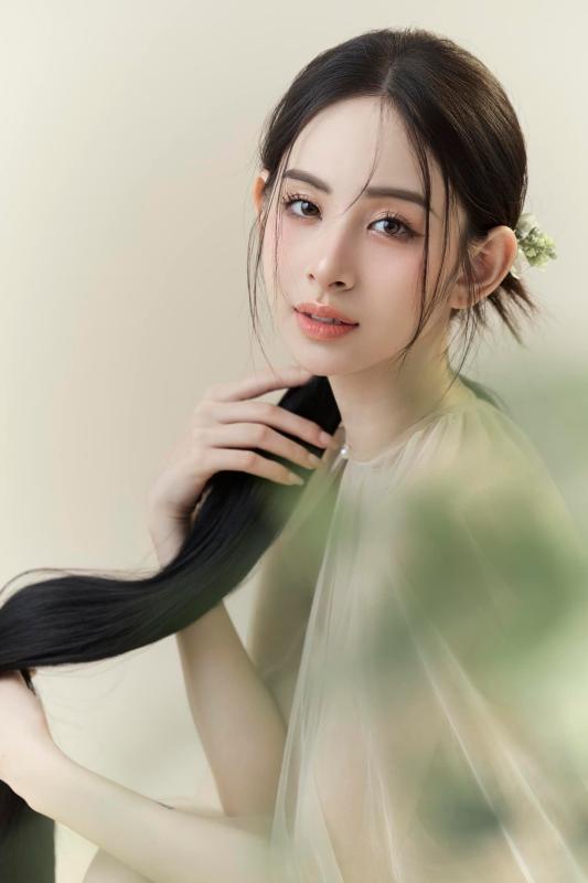 Việt Nam có 1 mỹ nhân chỉ cười thôi cũng hút 10 triệu view, ai cũng đòi "trao ngay vương miện Hoa hậu cho cô ấy"- Ảnh 3.