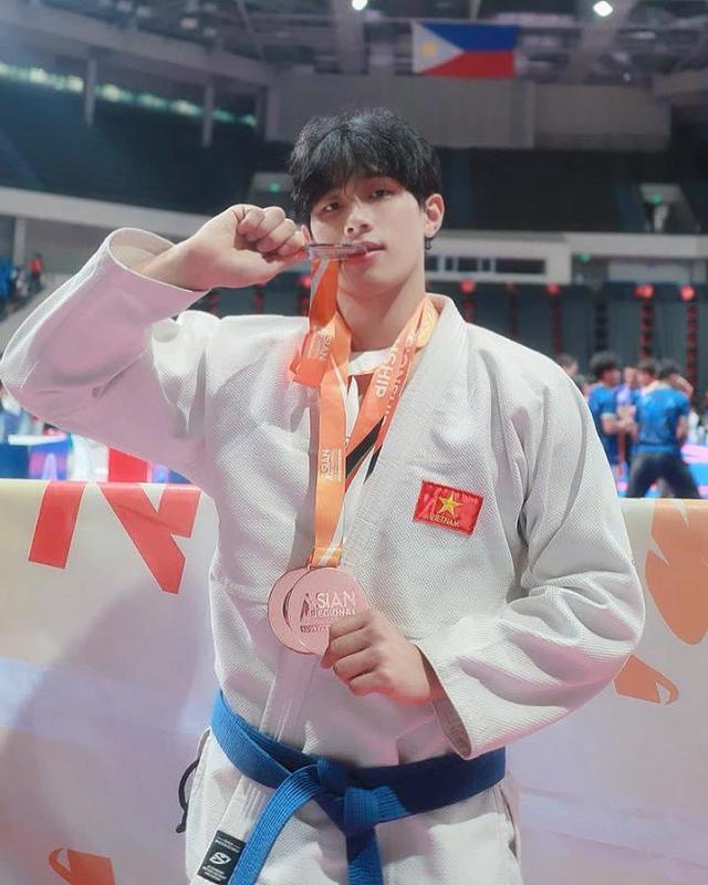 Hotboy tuyển võ Việt Nam từng nổi như cồn ở SEA Games bất ngờ thi Nam vương: Visual chuẩn nam thần, body đẹp không tì vết!- Ảnh 8.