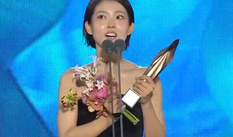 Trực tiếp Baeksang 2026: Moon Ga Young vượt qua Son Ye Jin giành ngôi Ảnh hậu - Ảnh 27.