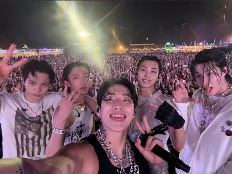 Jay Park và LNGSHOT: “Ông bố hip-hop” cùng hội con trai hot nhất showbiz- Ảnh 8.