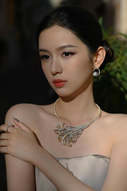 Mỹ nhân đẹp chấn động thế gian bùng nổ visual trên thảm đỏ Cannes, ngắm rồi mới biết thần tiên cổ tích là có thật- Ảnh 18.