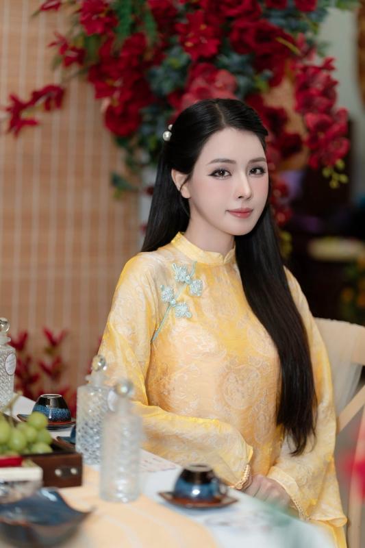 Cam thường bắt trọn nhan sắc Bích Hạnh trong ngày cưới Văn Thanh, có khác xa ảnh trên mạng như dân tình nói?- Ảnh 5.