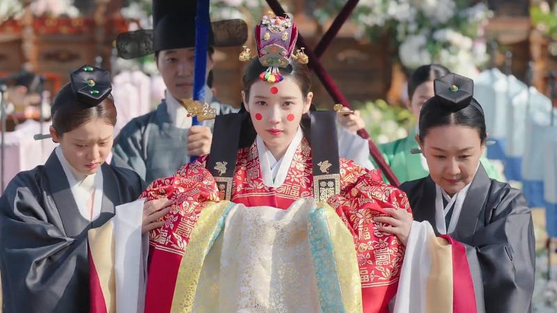 Từ nhỏ đến lớn chưa thấy đám cưới nào đẹp vậy: Cô dâu xinh yêu như búp bê, chú rể cao sang hơn người- Ảnh 9.