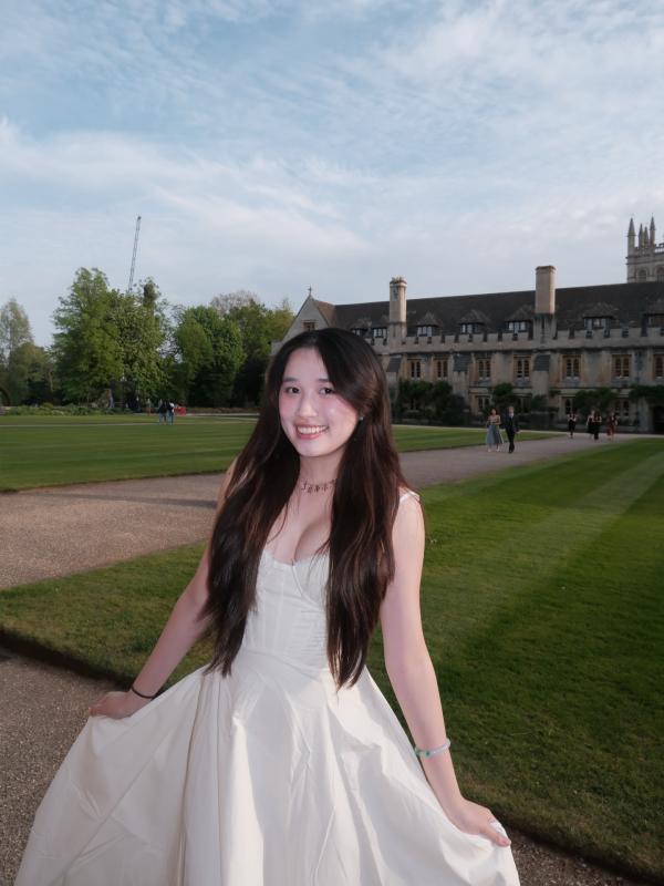 Jenny Huỳnh nói "tạm biệt Stanford": Netizen chưa kịp lo thì đã phát hiện sự thật phía sau - Ảnh 1.