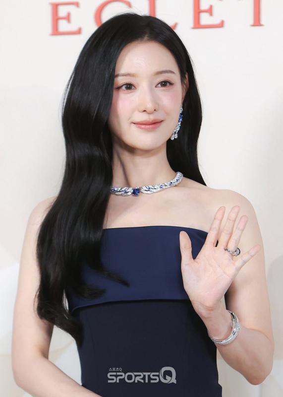 Lộ diện dàn mỹ nhân 9X kế nhiệm bộ 3 huyền thoại Song Hye Kyo - Kim Tae Hee - Jeon Ji Hyun- Ảnh 9.
