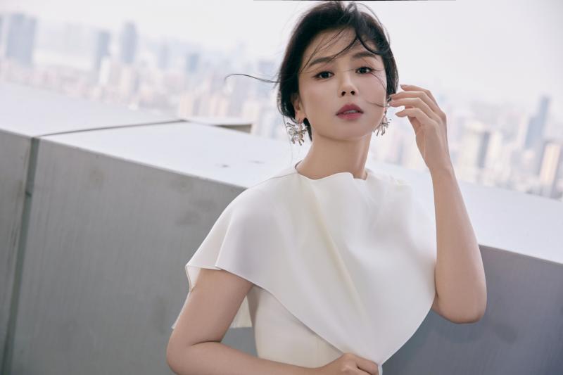 Mỹ nhân duy nhất trong showbiz có "biên chế thiên đình", vẻ đẹp được chính thánh thần lựa chọn- Ảnh 7.