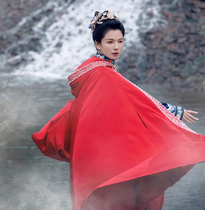 Mỹ nhân duy nhất trong showbiz có "biên chế thiên đình", vẻ đẹp được chính thánh thần lựa chọn- Ảnh 3.