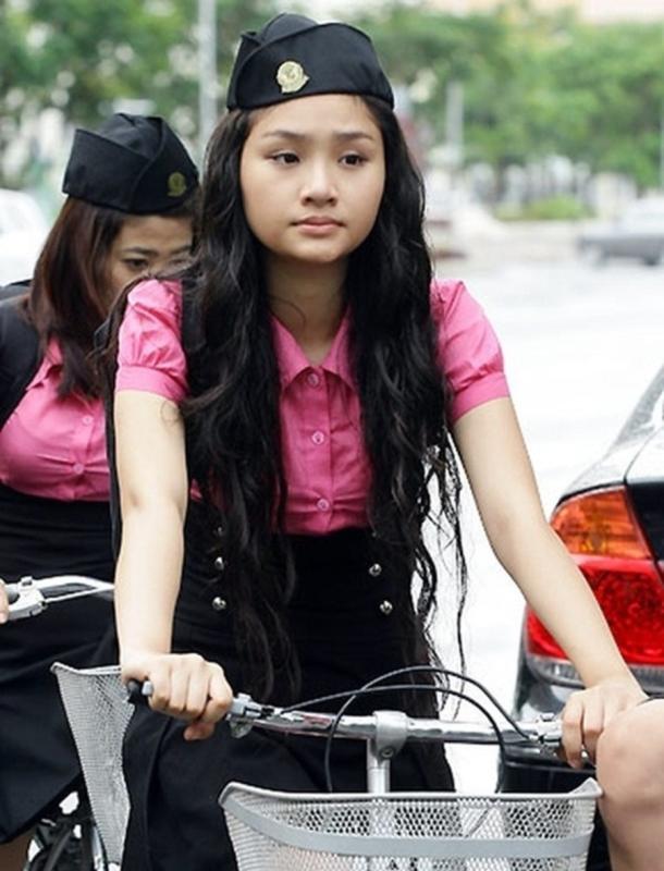 Một đạo diễn nhận xét về Miu Lê: "Bé sáng như trăng rằm và đấy cũng là điều cực kỳ nguy hiểm"- Ảnh 3.