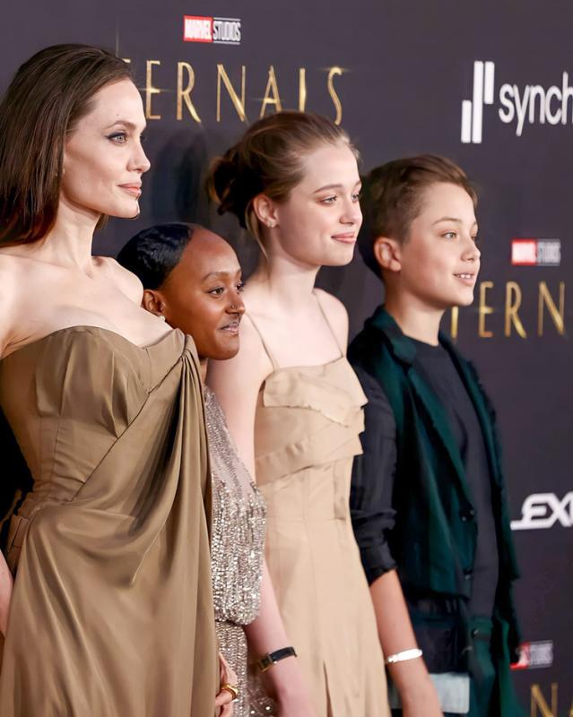 Con gái Angelina Jolie "lưu lạc" sang châu Á xin suất vũ công nhảy lót, nhìn căng mắt mới thấy nhan sắc minh tinh - Ảnh 10.