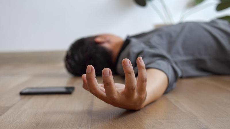 Người đàn ông 67 tử vong sau bữa ăn, bác sĩ cảnh báo "thủ phạm vô hình" nhiều người đang xem thường - Ảnh 1.