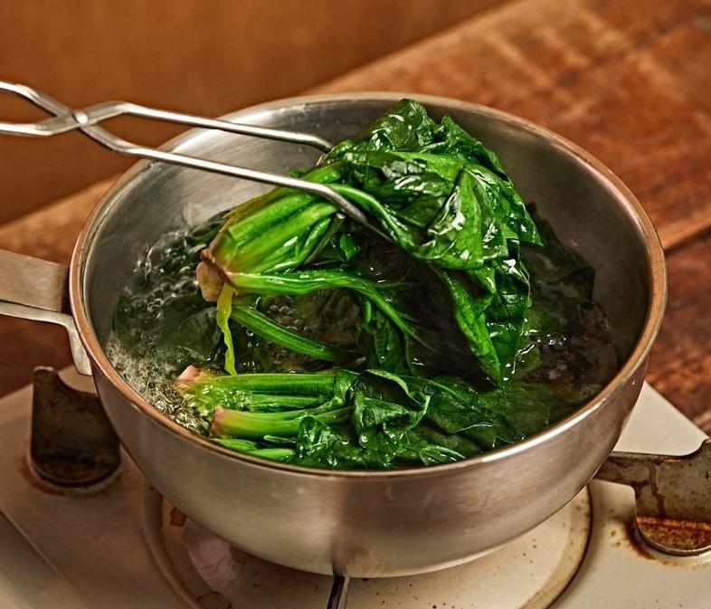 Người phụ nữ 36 tuổi sống lành mạnh, KHÔNG rượu hay thuốc vẫn mắc suy giáp, bác sĩ: 4 món ngon này ăn ít đi! - Ảnh 3.