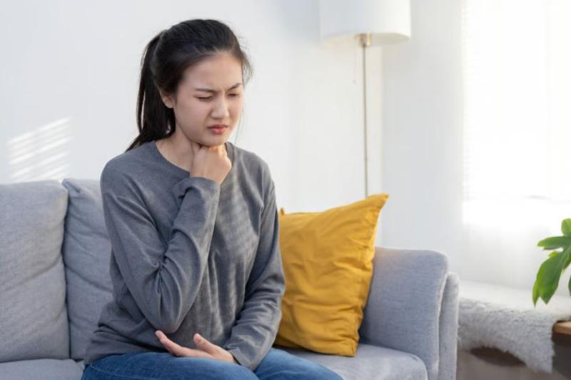 Người phụ nữ 42 tuổi loét thực quản vì thói quen ăn lẩu "vạn người mê" - Ảnh 3.