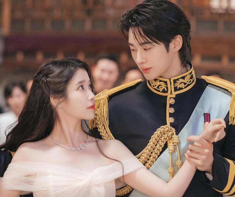 Byeon Woo Seok dành 2 năm để đi thụt lùi- Ảnh 6.