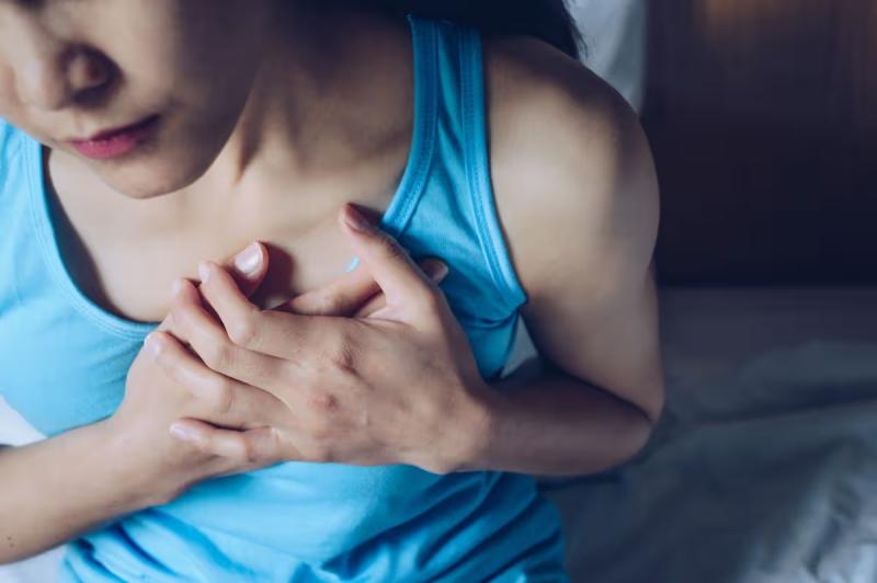 Phát hiện sớm mỡ máu cao nhờ 4 bất thường khi ngủ: Rất nhiều người tặc lưỡi bỏ qua - Ảnh 1.