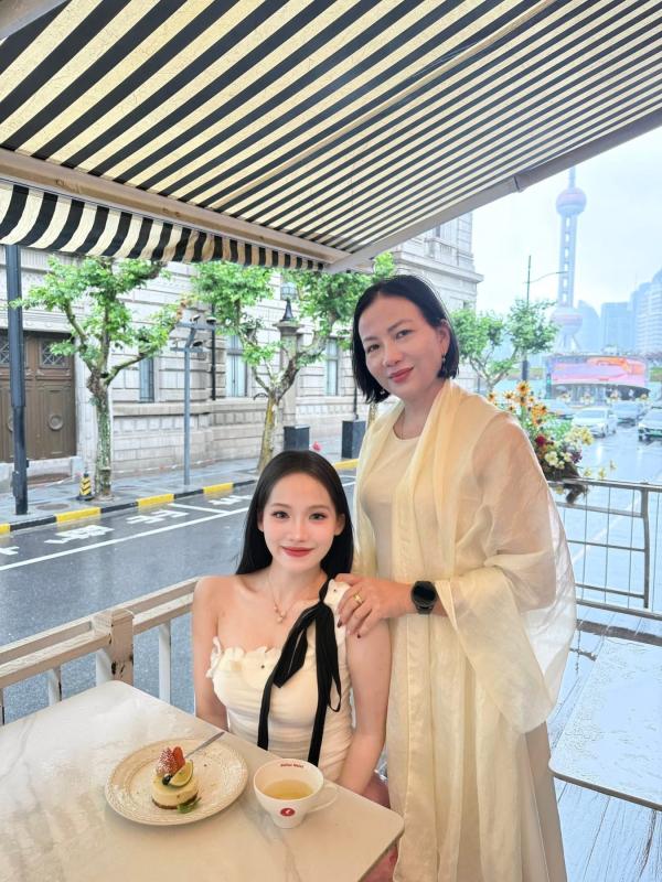 Tiểu Lam: Hành trình ý nghĩa nhất đời mình là hành trình có mẹ đồng hành” - Ảnh 1.