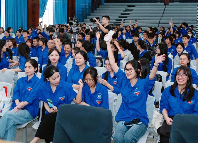 Remos kích hoạt chiến dịch “Khoe Mùa Hè Xanh Rực Rỡ” 2026 và workshop: “Xua Muỗi Bay Xa, Sốt Xuất Huyết Tránh Ra” - Ảnh 2.