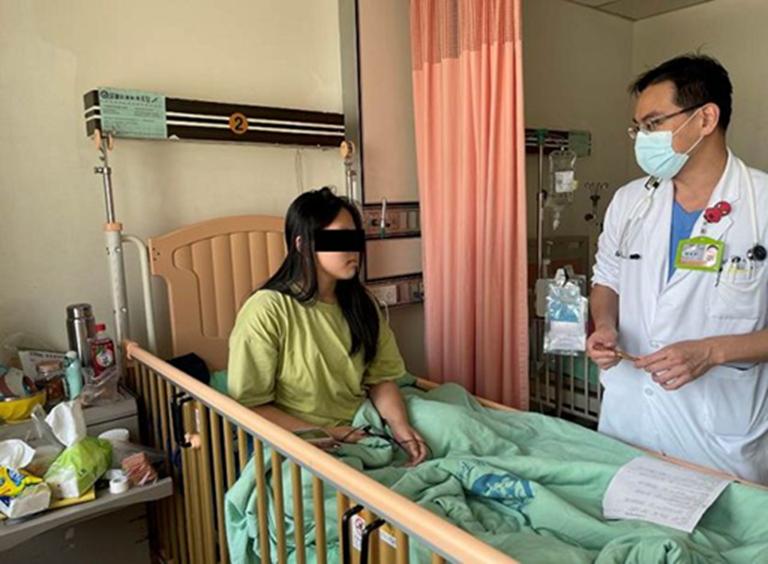 Cô gái 20 tuổi mắc ung thư cổ tử cung, bác sĩ cảnh báo: 2 thành phần trong giấy vệ sinh có thể gây hại “vùng kín”- Ảnh 1.