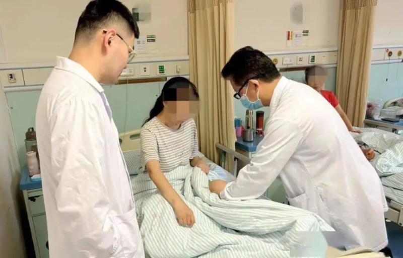 Cô gái trẻ mắc bệnh lạ vào mỗi thứ 7, Chủ Nhật, bác sĩ kinh ngạc phát hiện nguyên nhân là loại nước nhiều người uống mỗi ngày- Ảnh 1.