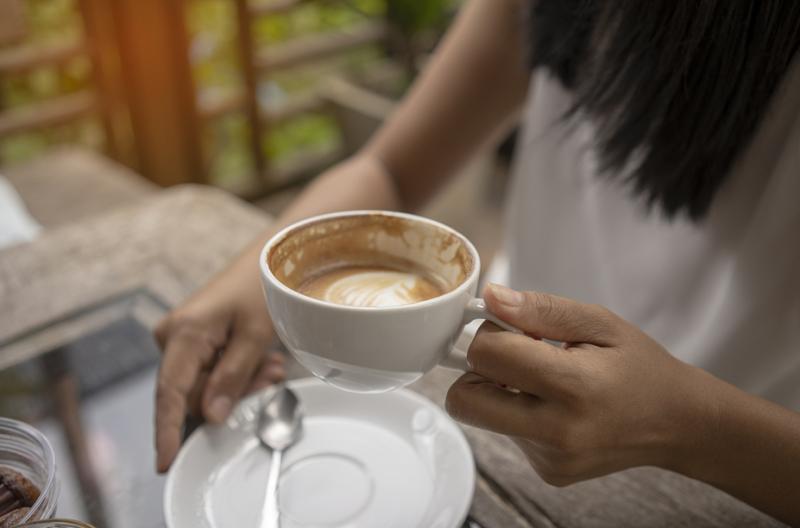 Cô gái trẻ mắc bệnh lạ vào mỗi thứ 7, Chủ Nhật, bác sĩ kinh ngạc phát hiện nguyên nhân là loại nước nhiều người uống mỗi ngày- Ảnh 2.