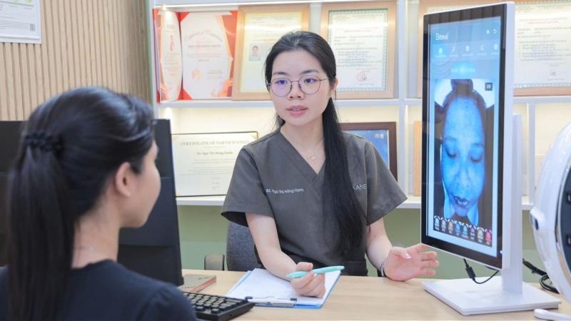 Từ tự chăm da đến gặp chuyên gia: Xu hướng mới của giới trẻ - Ảnh 3.