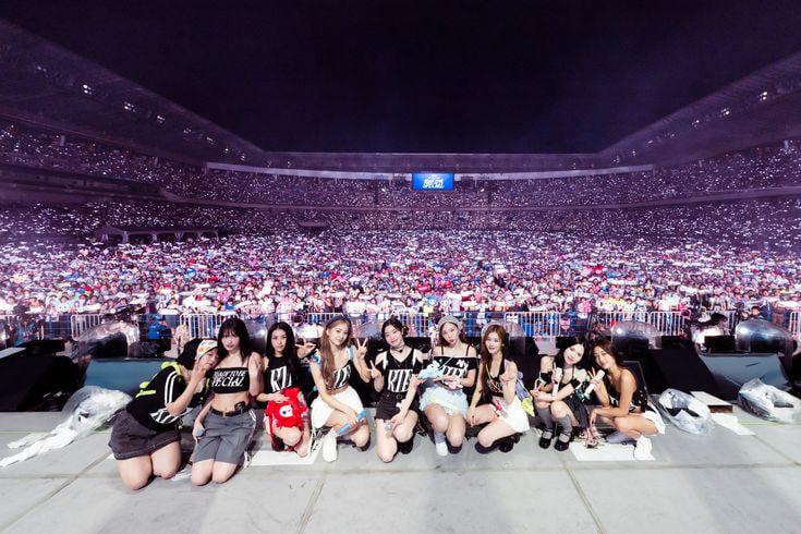 Top 5 nghệ sĩ nữ bán vé concert khủng nhất thế giới: Taylor Swift một mình một đỉnh, BLACKPINK “tàng hình”- Ảnh 17.