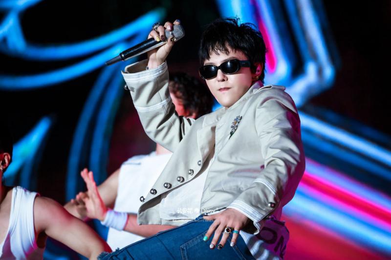 Dừng concert có G-DRAGON, đám đông hỗn loạn khó kiểm soát - Ảnh 5.