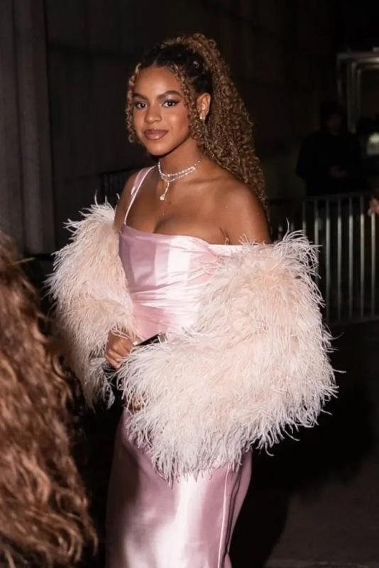 Đứa trẻ quyền lực nhất hành tinh: "Phá luật" của Met Gala, diễn cả loạt show nghìn tỷ vẫn bị chê không có tố chất- Ảnh 6.