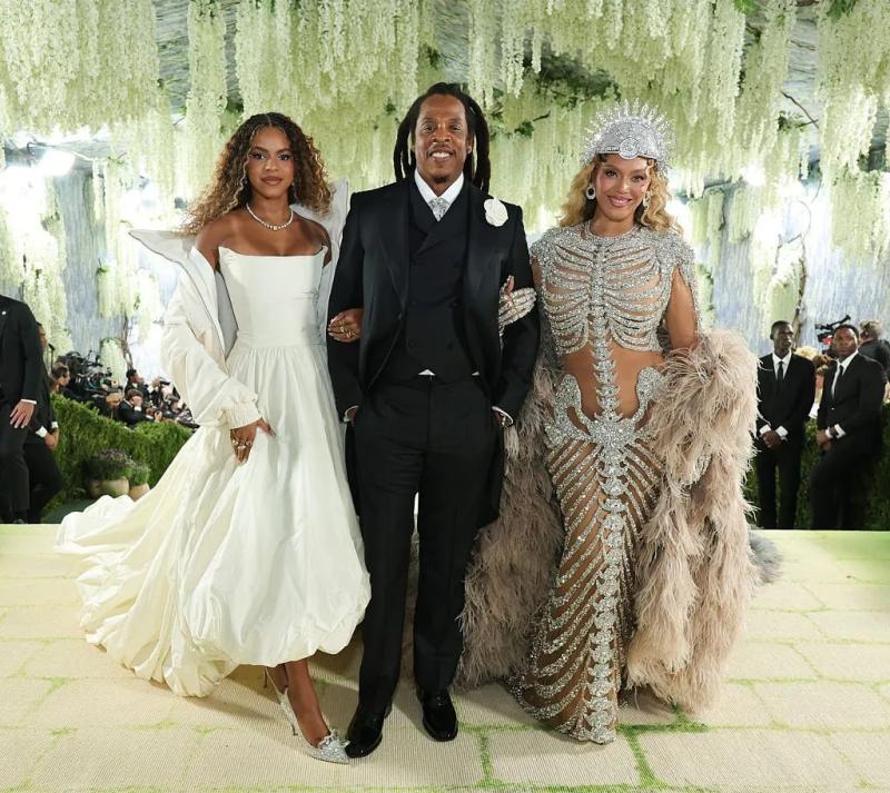 Đứa trẻ quyền lực nhất hành tinh: "Phá luật" của Met Gala, diễn cả loạt show nghìn tỷ vẫn bị chê không có tố chất- Ảnh 1.