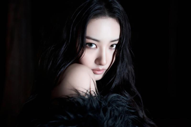 Tân binh đẹp nhất showbiz đã trưởng thành: Nhan sắc rực rỡ, đầu tư 1 núi tiền nhưng mãi không được quan tâm - Ảnh 1.