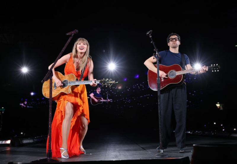 Đại gia giàu nhất showbiz vào top 30 nhạc sĩ vĩ đại còn sống: Giận bố mẹ tạo bản hit để đời, “chỉ viết nhạc về người cũ” - Ảnh 4.