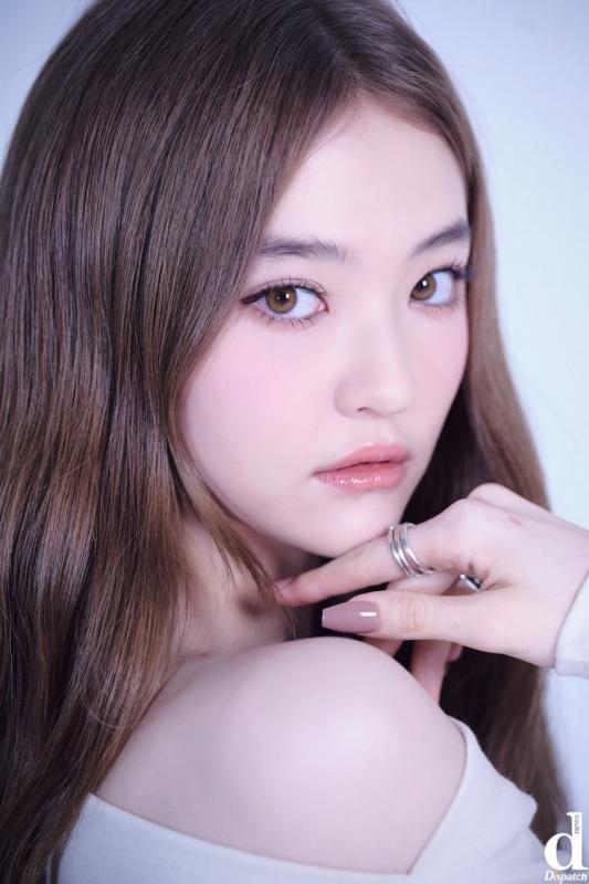 Mỹ nhân vừa được đề cử đẹp nhất thế giới: 2 tuổi đã nổi tiếng, nay làm ca sĩ loay hoay mãi chưa thể hot- Ảnh 10.