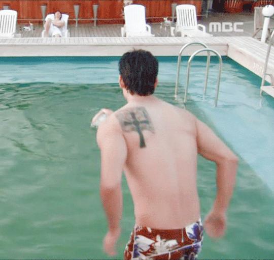 Chúa tể xé truyện, ông hoàng tổng tài đây rồi: Nam thần lai cao 1m88, là người thiết lập nên tiêu chuẩn vàng cho các nam chính ngôn tình- Ảnh 8.
