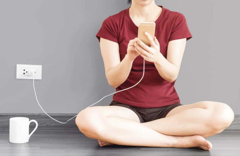 90% người đang mắc: 5 thói quen dùng điện thoại âm thầm "huỷ hoại" bạn mỗi ngày- Ảnh 1.