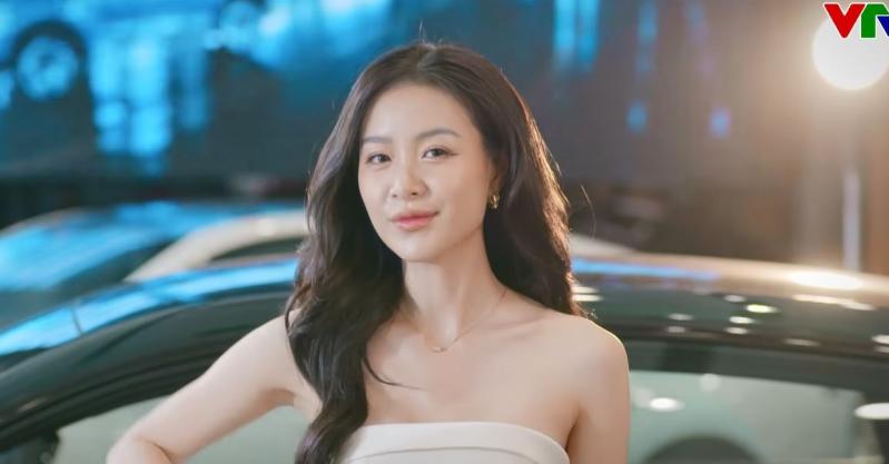 Chưa thấy Hoa hậu Việt nào trang điểm xấu cỡ này, nhìn đôi mắt có ngủ mơ cũng giật mình tỉnh giấc- Ảnh 5.