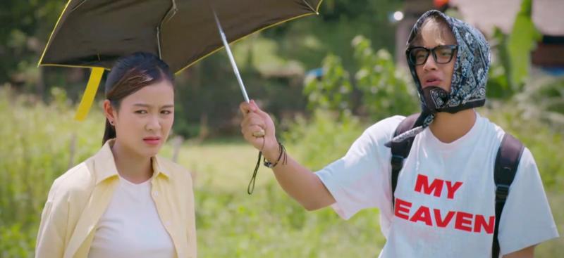Hoa hậu Việt đối mặt chỉ trích vì hành vi thiếu chuẩn mực nơi công cộng- Ảnh 5.