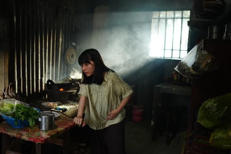 Công văn nóng của Cục Điện ảnh: "Vòng kim cô" hay bộ lọc nâng tầm phim kinh dị Việt?- Ảnh 5. Công văn nóng của Cục Điện ảnh: "Vòng kim cô" hay bộ lọc nâng tầm phim kinh dị Việt?- Ảnh 5.
