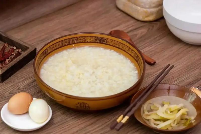 Người đàn ông 60 tuổi qua đời vì bệnh tiểu đường, bác sĩ nói thẳng: 4 loại bữa sáng tuyệt đối đừng ăn nhiều! - Ảnh 1.