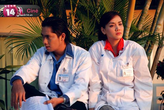 Cảnh phim vô lý nhất màn ảnh Việt: Bác sĩ đang mổ tự nhiên kêu đồng nghiệp đi mua bánh mì ăn- Ảnh 3. Cảnh phim vô lý nhất màn ảnh Việt: Bác sĩ đang mổ tự nhiên kêu đồng nghiệp đi mua bánh mì ăn- Ảnh 3.