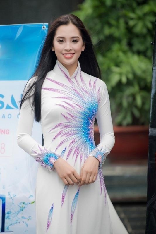 Mỹ nhân sở hữu gương mặt đẹp nhất Việt Nam sau gần 1 thập kỷ đăng quang: Visual không có đối thủ, sự nghiệp sang trang mới- Ảnh 2.