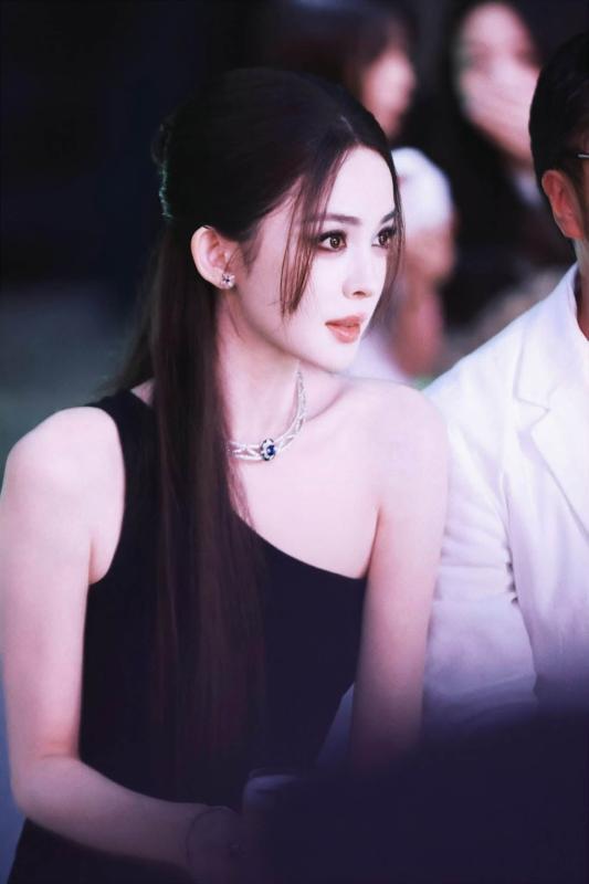 Nhan sắc nào rồi cũng tàn phai chỉ duy nhất 1 người là ngoại lệ: Góc nào cũng thần thánh, body không giọt mỡ thừa- Ảnh 2.