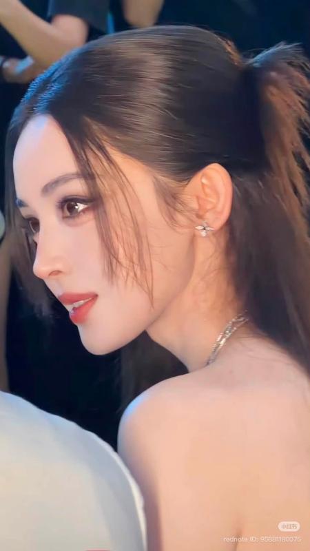 Nhan sắc nào rồi cũng tàn phai chỉ duy nhất 1 người là ngoại lệ: Góc nào cũng thần thánh, body không giọt mỡ thừa- Ảnh 1.
