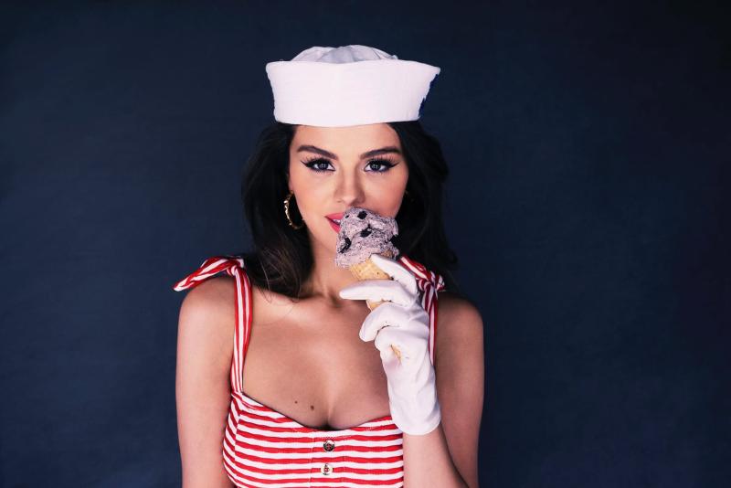Mỹ nhân yêu cả showbiz ai "lụy" cũng ra hit tỷ view: Nhan sắc 15 lần lọt top đẹp nhất thế giới, nay trồi sụt khó nhận ra - Ảnh 1.