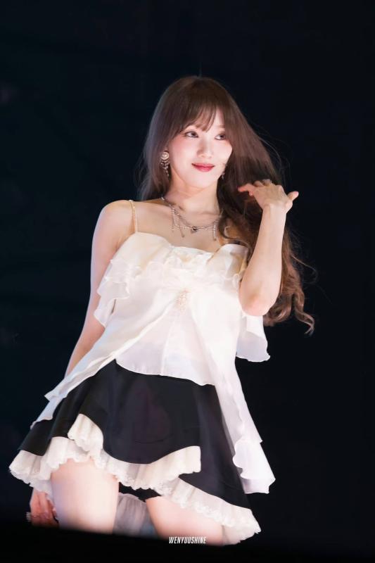 Đi fan-meeting của mỹ nhân này tưởng vừa ngắm hết người đẹp thiên hạ: Mỗi dáng vẻ phong thần 1 kiểu, thiên sứ giữa trần gian- Ảnh 10. Đi fan-meeting của mỹ nhân này tưởng vừa ngắm hết người đẹp thiên hạ: Mỗi dáng vẻ phong thần 1 kiểu, thiên sứ giữa trần gian- Ảnh 10.