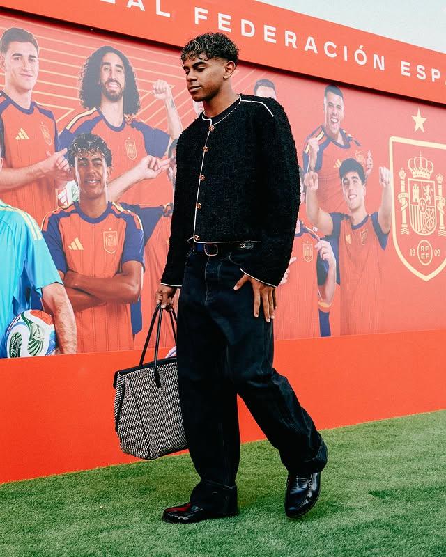 World Cup sân cỏ chưa khai màn nhưng cuộc chiến túi hiệu sân bay của cầu thủ đã bắt đầu rồi! - Ảnh 3.