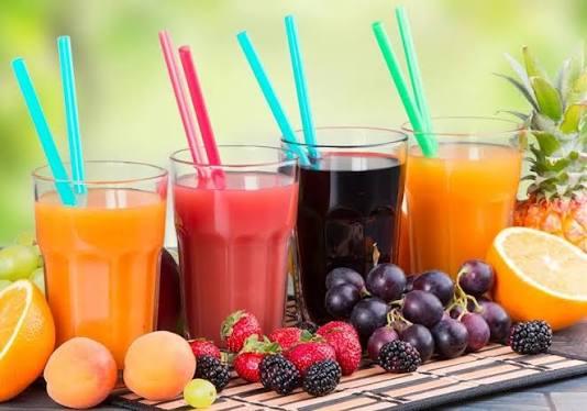 Nhiều người bị bệnh thận không dám ăn trái cây, bác sĩ nói điều ngược lại: 3 loại quả này vẫn có thể ăn, có loại chỉ vài nghìn đồng/quả- Ảnh 3.