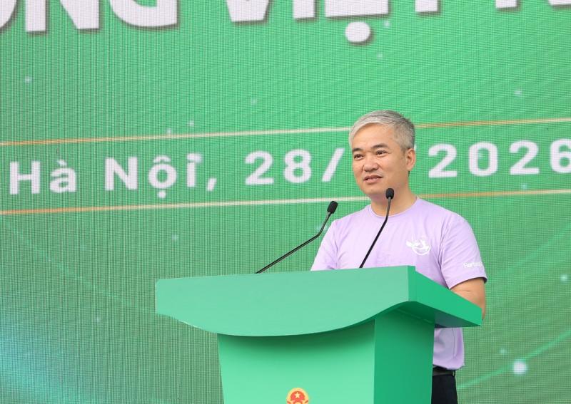 "Sức khoẻ bắt đầu từ việc cha mẹ bớt cầm điện thoại, cùng con đi bộ 1 vòng sau bữa tối"- Ảnh 3.
