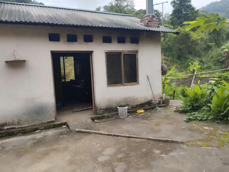 Tai nạn bất ngờ đẩy gia đình nghèo vào đường cùng: "Tôi chỉ mong chồng còn hy vọng để con còn có bố"- Ảnh 1.