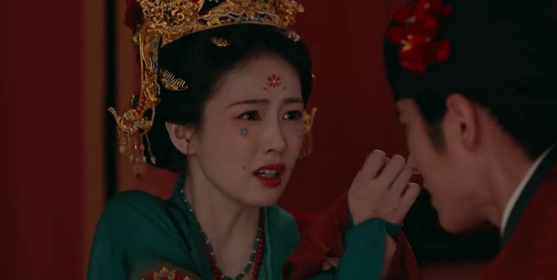 5 ngôi sao diễn dở nhất Cbiz: Người trợn mắt, kẻ mải mê làm màu khiến khán giả ngán ngẩm- Ảnh 2.