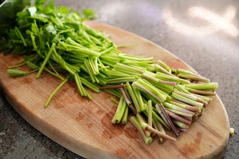 2 loại rau quen thuộc dễ là "ổ ký sinh trùng" ẩn náu, nhất cái số 1 rất quen thuộc - Ảnh 1.